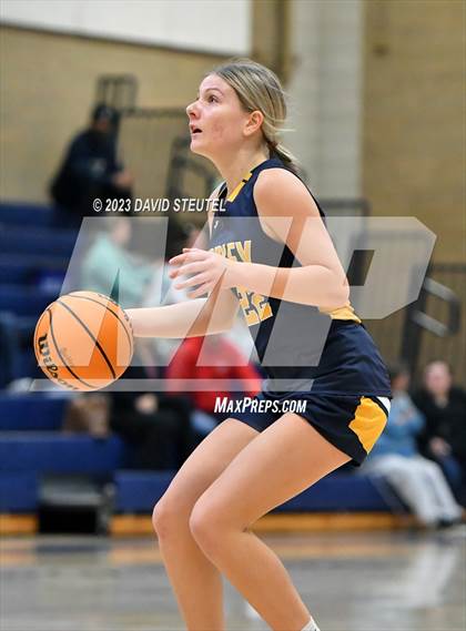 Thumbnail 2 in Gridley vs. Sutter (Sutter Tournament) photogallery.
