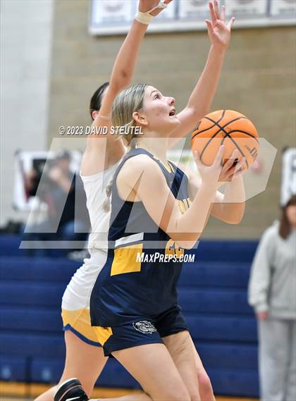 Thumbnail 2 in Gridley vs. Sutter (Sutter Tournament) photogallery.