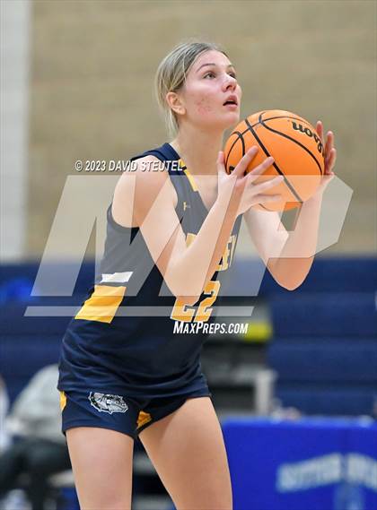 Thumbnail 1 in Gridley vs. Sutter (Sutter Tournament) photogallery.