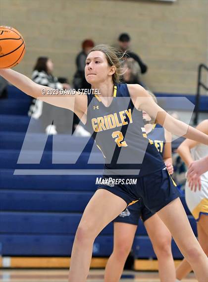 Thumbnail 3 in Gridley vs. Sutter (Sutter Tournament) photogallery.