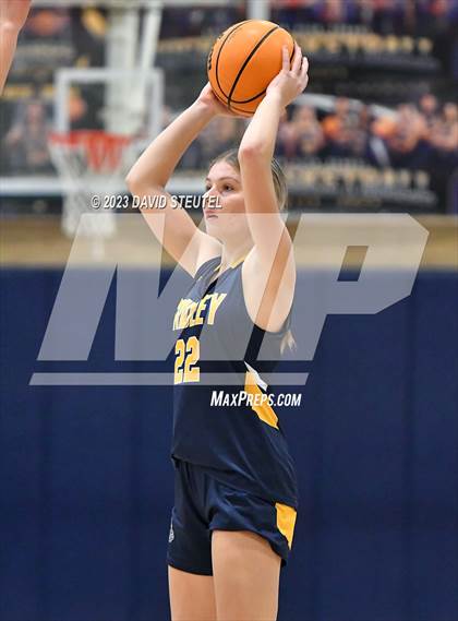 Thumbnail 2 in Gridley vs. Sutter (Sutter Tournament) photogallery.