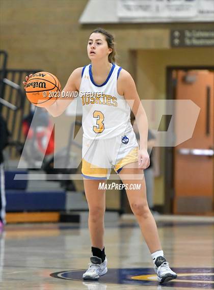 Thumbnail 2 in Gridley vs. Sutter (Sutter Tournament) photogallery.