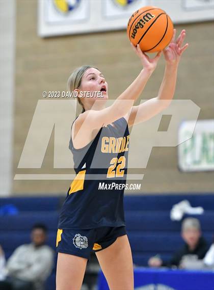 Thumbnail 3 in Gridley vs. Sutter (Sutter Tournament) photogallery.