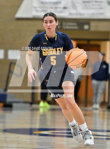 Thumbnail 2 in Gridley vs. Sutter (Sutter Tournament) photogallery.