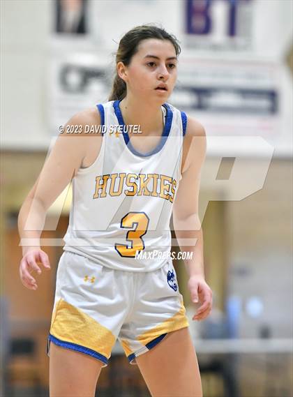 Thumbnail 3 in Gridley vs. Sutter (Sutter Tournament) photogallery.