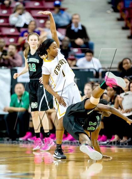 Thumbnail 2 in St. Mary's vs. Bishop O'Dowd (CIF NorCal Regional Open Division Final) photogallery.