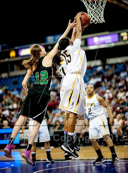 Thumbnail 3 in St. Mary's vs. Bishop O'Dowd (CIF NorCal Regional Open Division Final) photogallery.