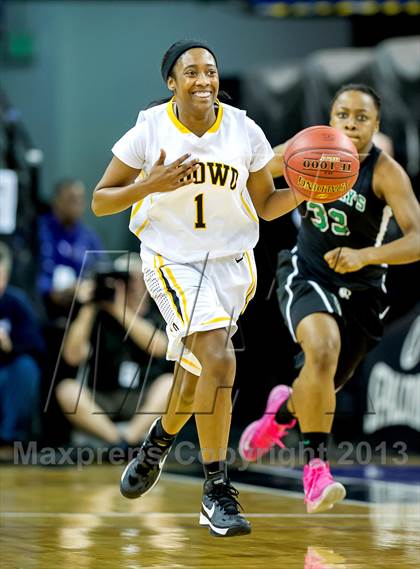 Thumbnail 2 in St. Mary's vs. Bishop O'Dowd (CIF NorCal Regional Open Division Final) photogallery.
