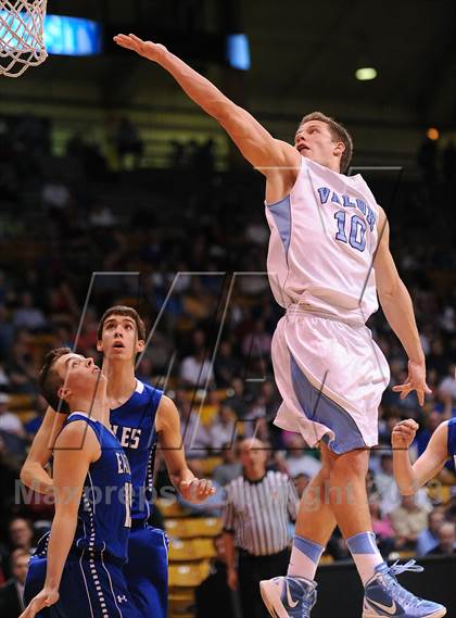 Thumbnail 1 in Broomfield vs. Valor Christian (CHSAA 4A Final Four) photogallery.