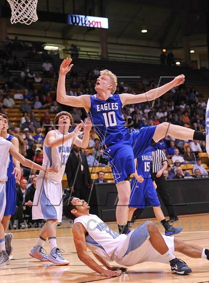Thumbnail 2 in Broomfield vs. Valor Christian (CHSAA 4A Final Four) photogallery.