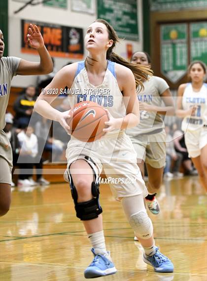 Thumbnail 2 in Bishop Gorman vs. Clovis North (MLK Showcase) photogallery.