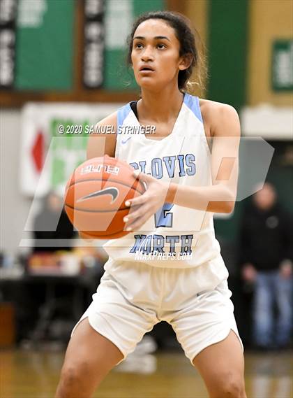 Thumbnail 1 in Bishop Gorman vs. Clovis North (MLK Showcase) photogallery.