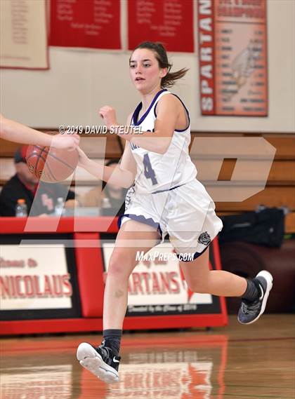 Thumbnail 2 in Biggs vs. Los Molinos (Love of the Game) photogallery.