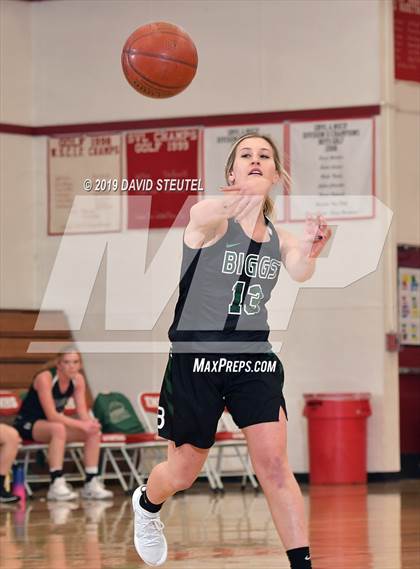 Thumbnail 3 in Biggs vs. Los Molinos (Love of the Game) photogallery.