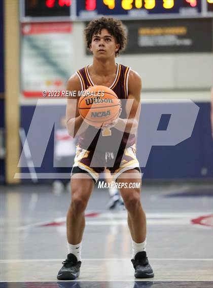 Thumbnail 2 in Valley Christian vs Maranatha photogallery.
