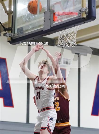 Thumbnail 3 in Valley Christian vs Maranatha photogallery.