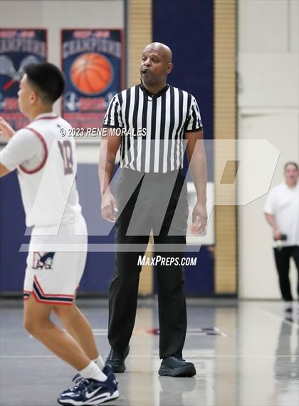 Thumbnail 3 in Valley Christian vs Maranatha photogallery.