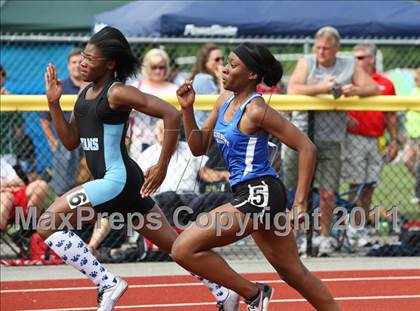 Thumbnail 3 in NYSPHSAA Track & Field Championships (B&G 100, 200, 1500, 1600, Hurdles) photogallery.