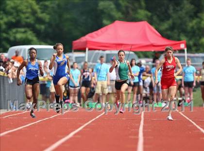 Thumbnail 3 in NYSPHSAA Track & Field Championships (B&G 100, 200, 1500, 1600, Hurdles) photogallery.
