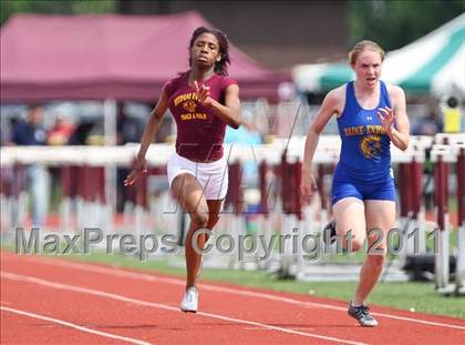 Thumbnail 3 in NYSPHSAA Track & Field Championships (B&G 100, 200, 1500, 1600, Hurdles) photogallery.