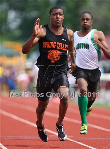 Thumbnail 1 in NYSPHSAA Track & Field Championships (B&G 100, 200, 1500, 1600, Hurdles) photogallery.