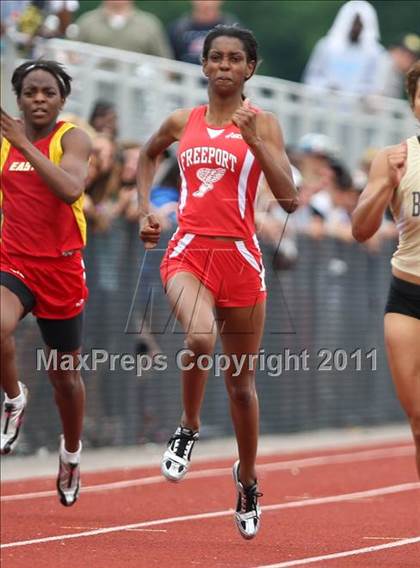 Thumbnail 2 in NYSPHSAA Track & Field Championships (B&G 100, 200, 1500, 1600, Hurdles) photogallery.