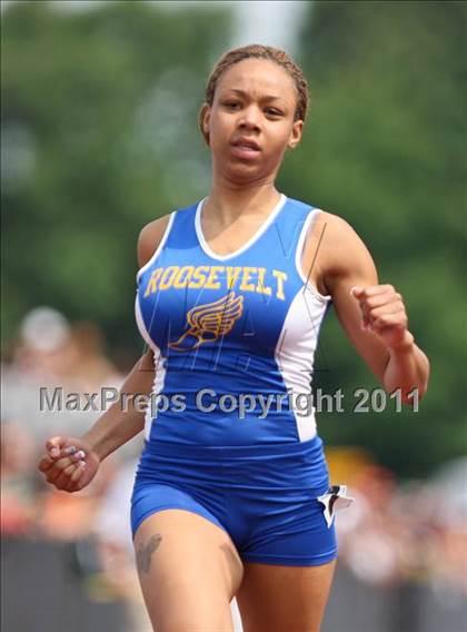 Thumbnail 1 in NYSPHSAA Track & Field Championships (B&G 100, 200, 1500, 1600, Hurdles) photogallery.