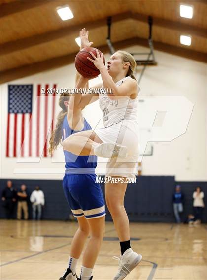 Thumbnail 2 in Chilton County vs. Thorsby (Chilton County Tournament) photogallery.
