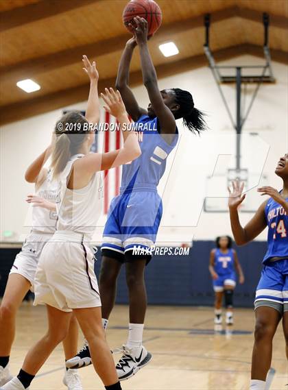 Thumbnail 1 in Chilton County vs. Thorsby (Chilton County Tournament) photogallery.