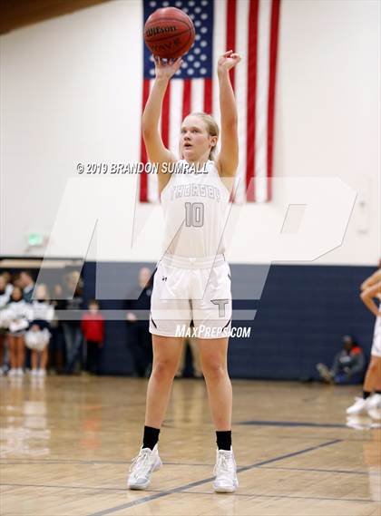 Thumbnail 3 in Chilton County vs. Thorsby (Chilton County Tournament) photogallery.