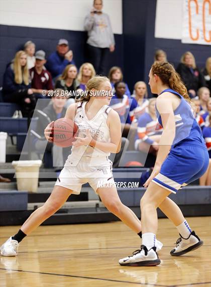 Thumbnail 3 in Chilton County vs. Thorsby (Chilton County Tournament) photogallery.