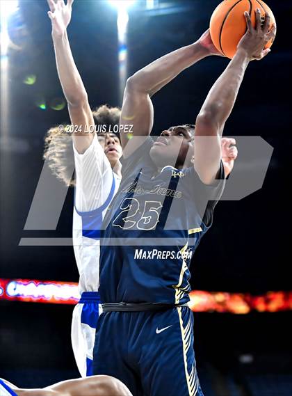Thumbnail 1 in Windward vs. Notre Dame (SO) (CIF SS DIV 1 Championship) photogallery.