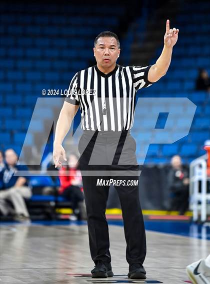 Thumbnail 3 in Windward vs. Notre Dame (SO) (CIF SS DIV 1 Championship) photogallery.