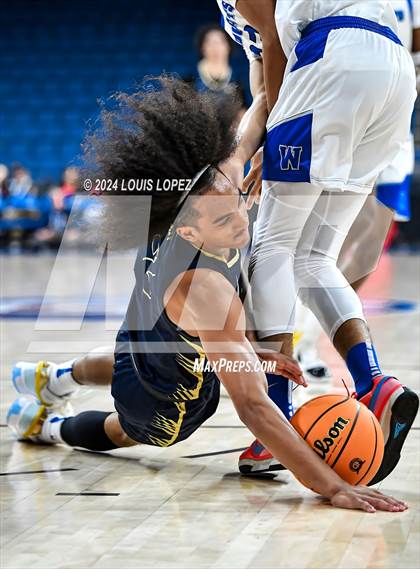 Thumbnail 1 in Windward vs. Notre Dame (SO) (CIF SS DIV 1 Championship) photogallery.