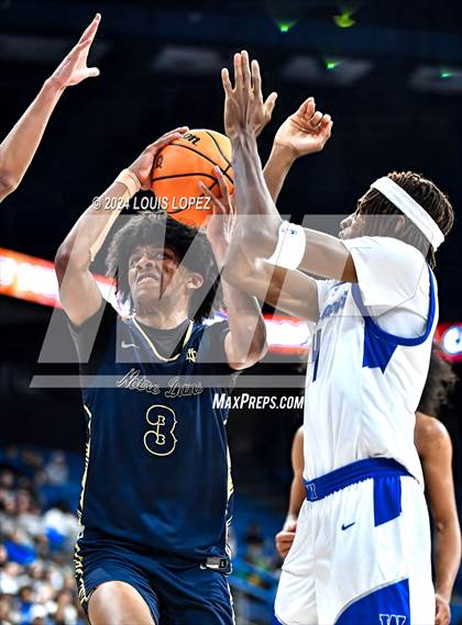 Thumbnail 2 in Windward vs. Notre Dame (SO) (CIF SS DIV 1 Championship) photogallery.