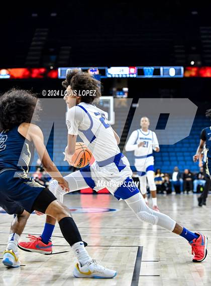 Thumbnail 2 in Windward vs. Notre Dame (SO) (CIF SS DIV 1 Championship) photogallery.