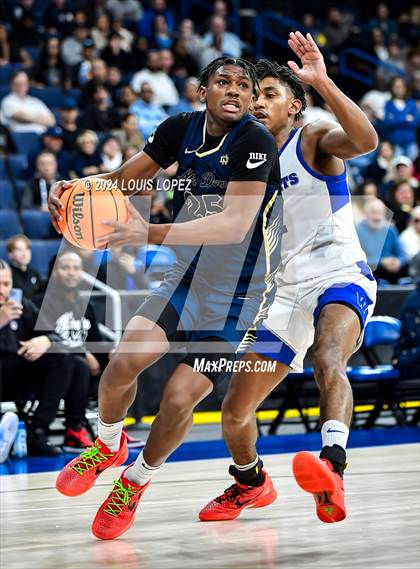 Thumbnail 1 in Windward vs. Notre Dame (SO) (CIF SS DIV 1 Championship) photogallery.