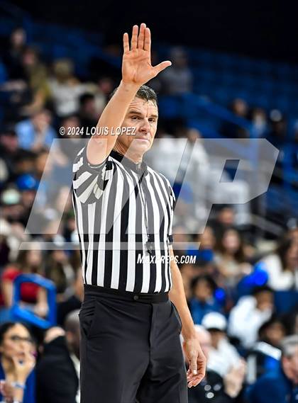 Thumbnail 3 in Windward vs. Notre Dame (SO) (CIF SS DIV 1 Championship) photogallery.