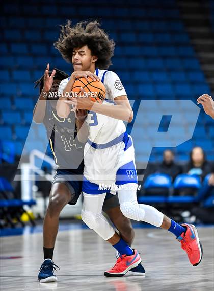 Thumbnail 1 in Windward vs. Notre Dame (SO) (CIF SS DIV 1 Championship) photogallery.