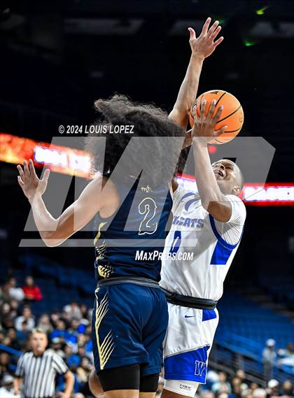 Thumbnail 1 in Windward vs. Notre Dame (SO) (CIF SS DIV 1 Championship) photogallery.