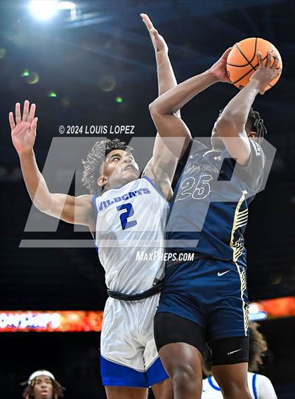 Thumbnail 1 in Windward vs. Notre Dame (SO) (CIF SS DIV 1 Championship) photogallery.