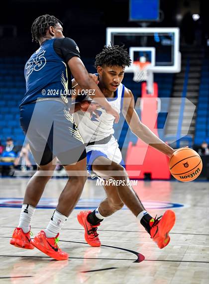 Thumbnail 3 in Windward vs. Notre Dame (SO) (CIF SS DIV 1 Championship) photogallery.