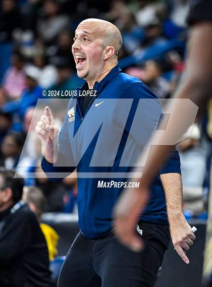Thumbnail 2 in Windward vs. Notre Dame (SO) (CIF SS DIV 1 Championship) photogallery.