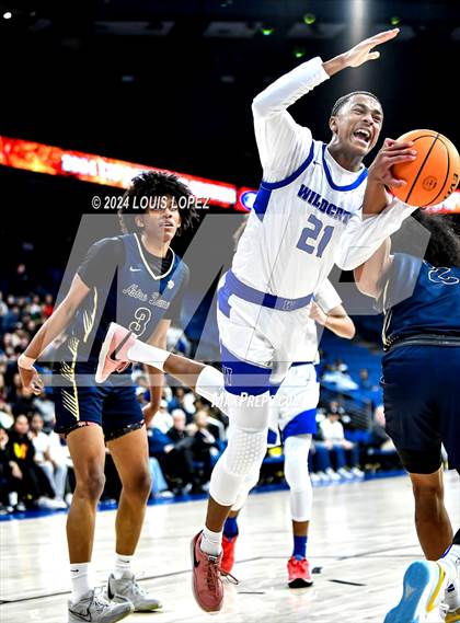 Thumbnail 1 in Windward vs. Notre Dame (SO) (CIF SS DIV 1 Championship) photogallery.