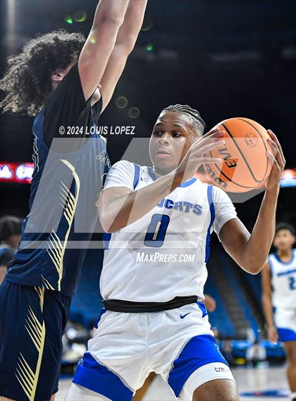 Thumbnail 1 in Windward vs. Notre Dame (SO) (CIF SS DIV 1 Championship) photogallery.