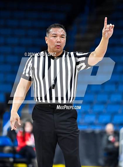 Thumbnail 1 in Windward vs. Notre Dame (SO) (CIF SS DIV 1 Championship) photogallery.