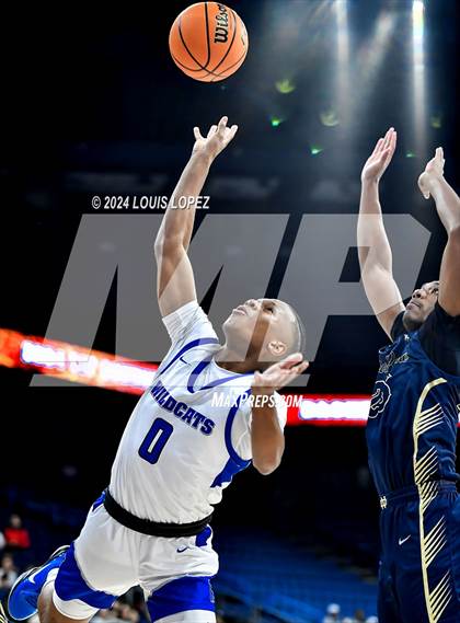Thumbnail 2 in Windward vs. Notre Dame (SO) (CIF SS DIV 1 Championship) photogallery.