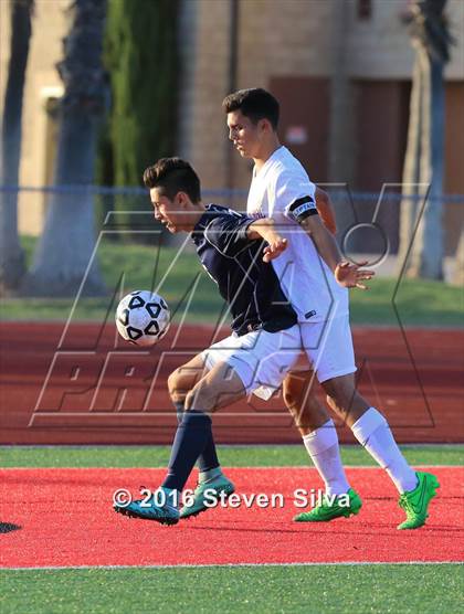 Thumbnail 2 in Cathedral Catholic vs. Loyola (CIF SoCal Regional D1 Final) photogallery.
