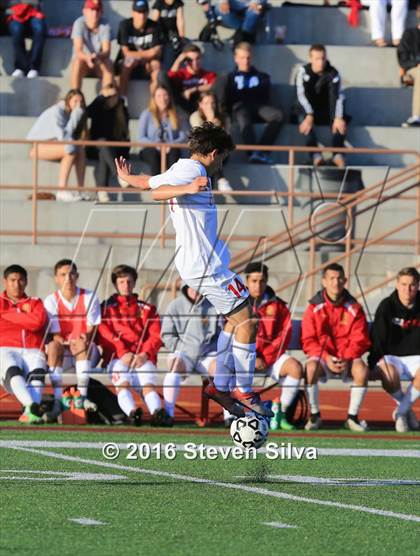 Thumbnail 2 in Cathedral Catholic vs. Loyola (CIF SoCal Regional D1 Final) photogallery.