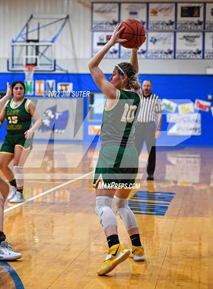 Thumbnail 3 in Snook vs Lexington photogallery.